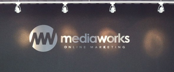 feature-wall-reception