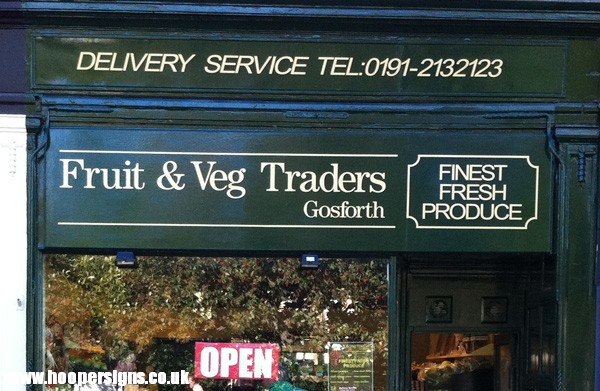 Fruit & Veg Traders – Shop Signs
