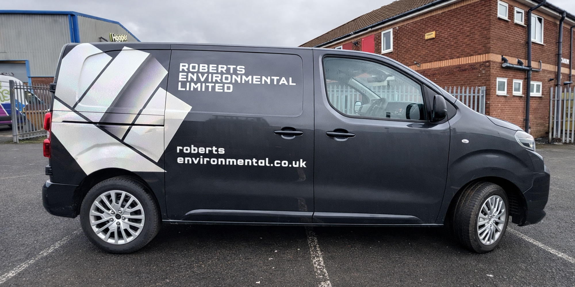Finished van Graphics for Roberts environmental